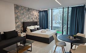 Nikis 20 Suites